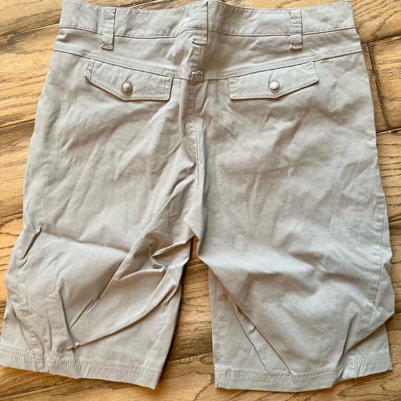 ATHLETA Quick Dry go anywhere shorts - Picture 2 of 6